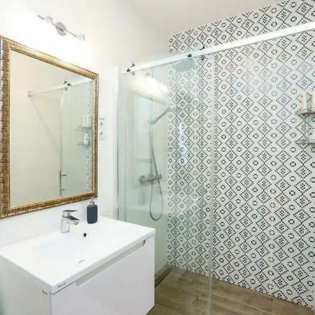 D8 Design & Apartamento *