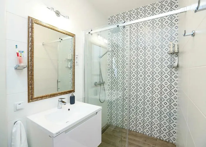 D8 Design & Apartment *